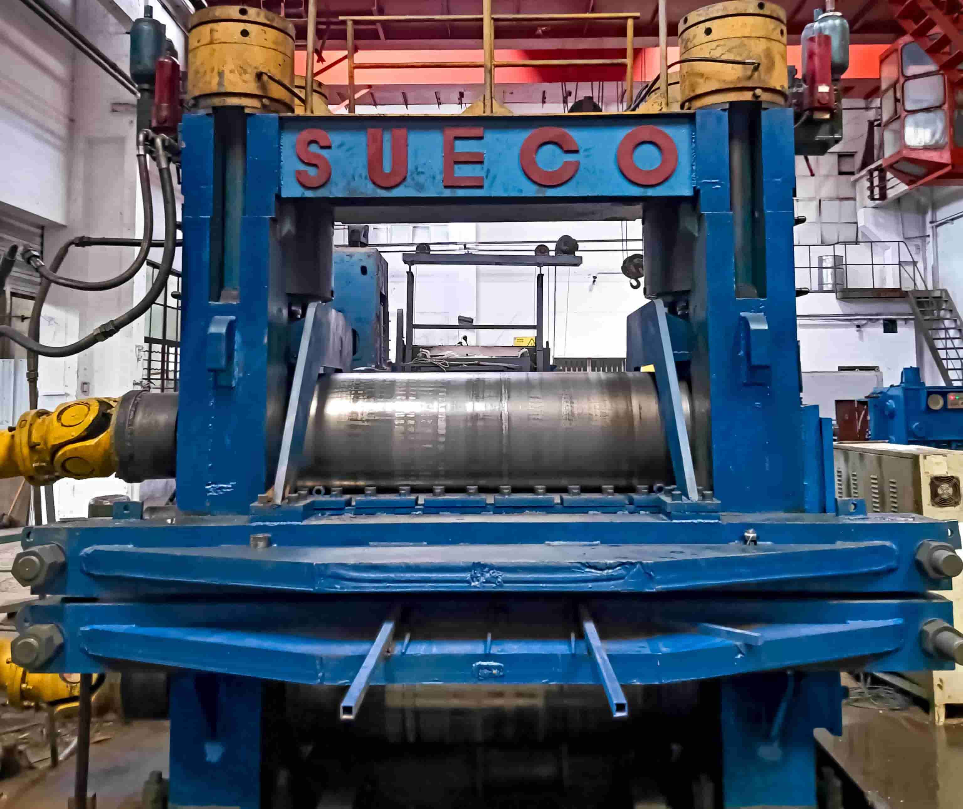 Titanium plate rolling machine